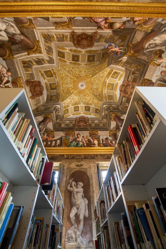 Biblioteca via Balbi 4, Genova.